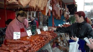 Maso a uzeniny - ilustrační foto