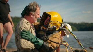 Scéna ze seriálu Devadesátky