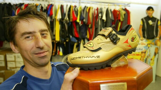 Bývalý reprezentant v cyklistice Luboš Lom předčasně zemřel.