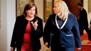 Alena Schillerová a Klára Dostálová