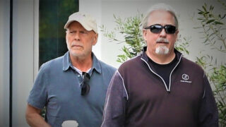 Bruce Willis (vlevo) s kamarádem