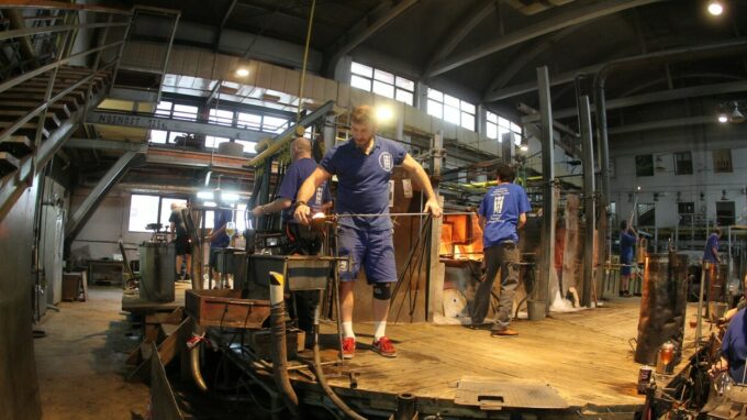 Sklárna - ilustrační foto