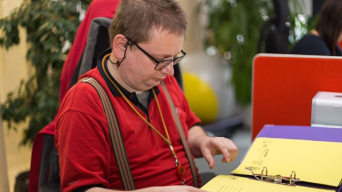 Až do konce dubna probíhá soutěž Stejná šance – zaměstnavatel roku 2023. Ocení firmy, které na otevřeném trhu práce zaměstnávají osoby se zdravotním postižením