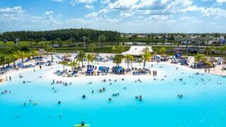 Společnost Crystal Lagoons rozšiřuje své úspěchy na Blízkém východě díky partnerství se skupinou A'amal Group v Saúdské Arábii