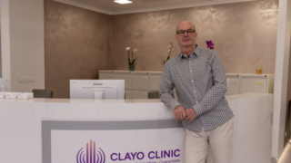 Renomovaný embryolog Daniel Hlinka zakládá vlastní kliniku. Na Clayo Clinic využije revoluční umělou inteligenci