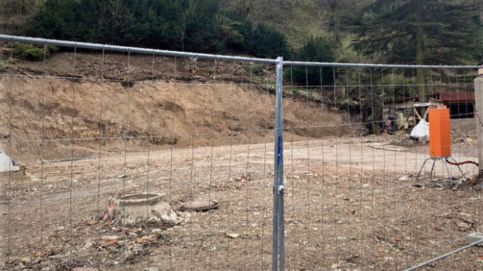 Pozemek, který zakoupila Dara Rolins a Pavel Nedvěd