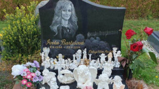 Hrob Ivety Bartošové