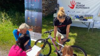 Horská služba zasahovala vloni v letní sezóně u bezmála 6000 úrazů. Výrazný podíl měli cyklisté. Projekt 