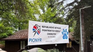 Kamencové jezero v Chomutově zaplnili pionýři, na setkání jich sem přijela tisícovka