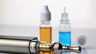 Vládní návrh zdanění e-cigaret je likvidační. Je zdaleka nejvyšší v EU a v úplném rozporu s dosavadními koncepcemi