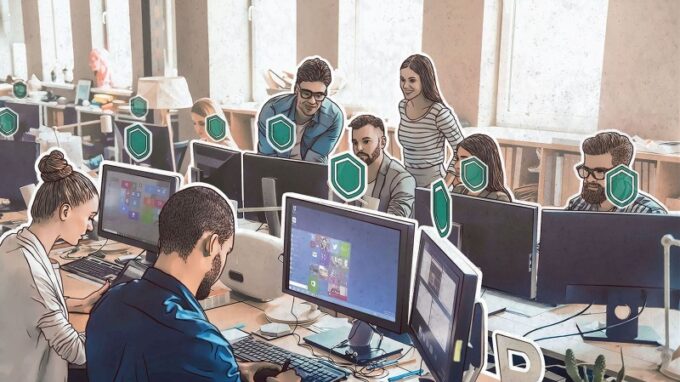 Významným kyberbezpečnostním rizikem jsou i vlastní zaměstnanci