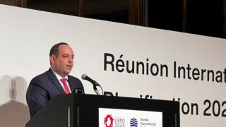 Účastníci si prohlédli výstaviště v Ósace a zhodnotili stav příprav