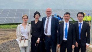 Společnost Risen Energy se zúčastnila slavnostního otevření největší maďarské solární elektrárny v Mezőcsátu