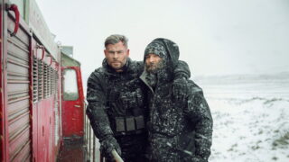 Na Netflixu má premiéru očekávaný akční trhák Vyproštění 2. Režisér Sam Hargrave svůj nový film představil také v Praze