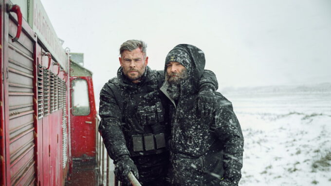 Na Netflixu má premiéru očekávaný akční trhák Vyproštění 2. Režisér Sam Hargrave svůj nový film představil také v Praze