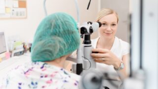 Mikroimplantáty, biologická léčba a AI aneb trendy a novinky v oftalmologii