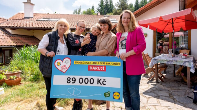 Sbírka Srdce dětem pomáhá malé Grétce se spinální svalovou atrofií udělat první krůčky