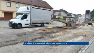 V Křepicích zdrží řidiče semafory, probíhá výstavba kanalizace