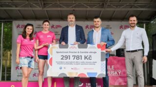 Děti ze sociálně znevýhodněných rodin dostanou od Procter & Gamble na sport více než 290 tisíc Kč
