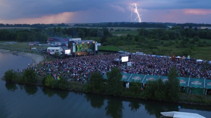 Komunitní zóna Štěrkovny Open Music nabídne cirkusové dovednosti, koncert Bombarďáka i zábavu pro děti
