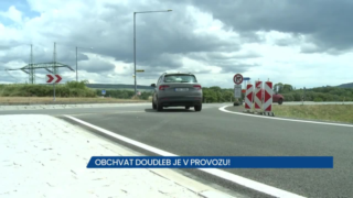 Obchvat Doudleb je v provozu, městys a nejen jeho řidiči ho vyhlíželi několik desítek let