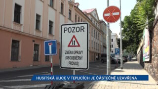 Husitská ulice v Teplicích je částečně uzavřena kvůli rekonstrukci tamního nádraží