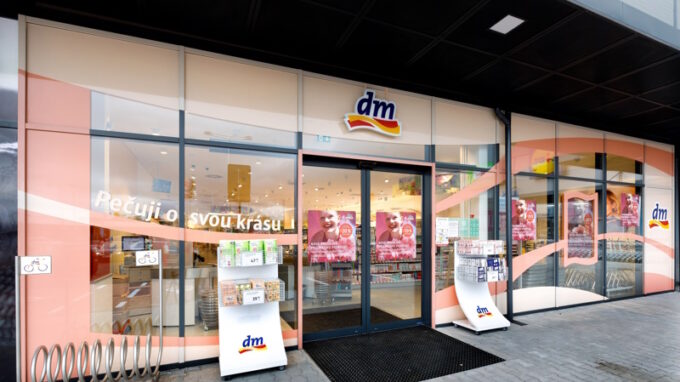 Plenky ve velkém balení, oblečení ze swapu a slevy za nákup? Podívejte se, jak ušetřit s malými dětmi