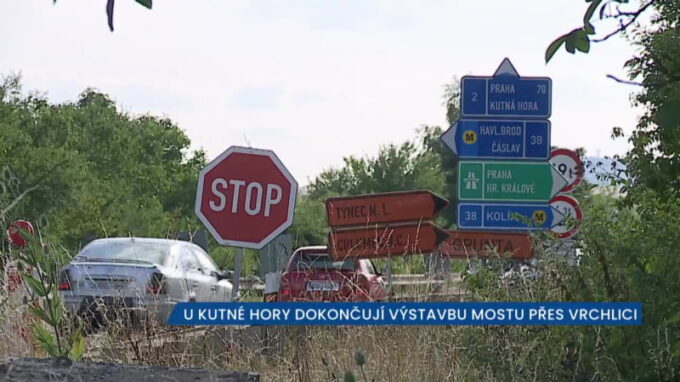 U Kutné Hory dokončují výstavbu mostu přes říčku Vrchlici