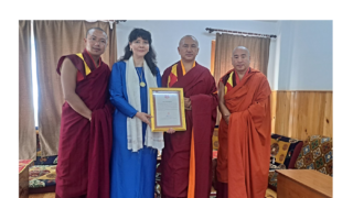 Ředitelka UNICEF ČR Pavla Gomba získala ocenění nejvyššího duchovního představitele Bhútánu