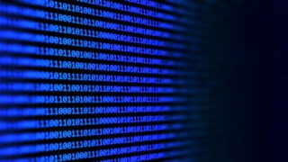 Vysoká inflace přináší nové typy podvodů: falešné investice ohrožují úspory důchodců i podnikatelů