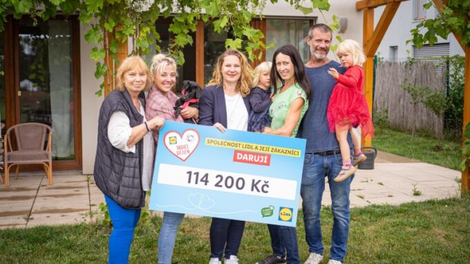 Pomoc pro autistická dvojčátka