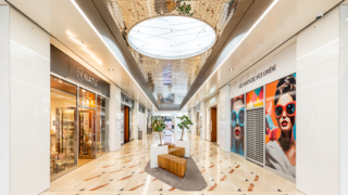 Nákupní galerie Myslbek představuje nový vizuální styl. K jeho tvorbě byla použita umělá inteligence