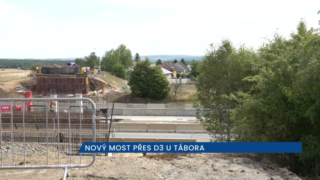 Uzavírka silnice II/137 kvůli stavbě mostu přes dálnici D3 potrvá do konce listopadu
