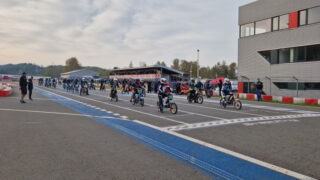 Dvanáctihodinový závod mopedů tentokráte na Slovensku!