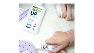 Česká zbraň proti akné: AcneUP®