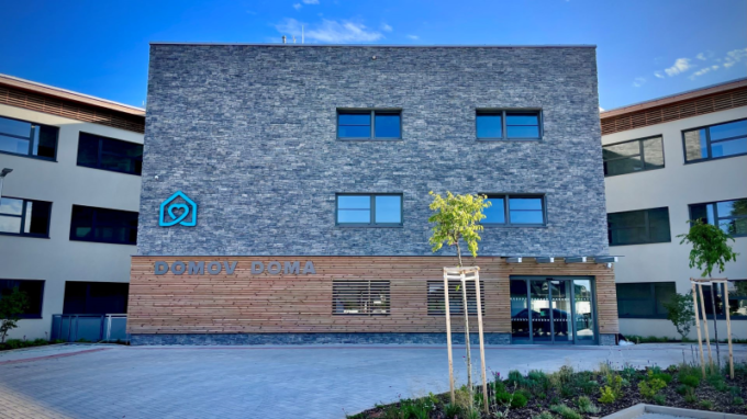 Živě: Otevření domova pro lidi s Alzheimerovou chorobou