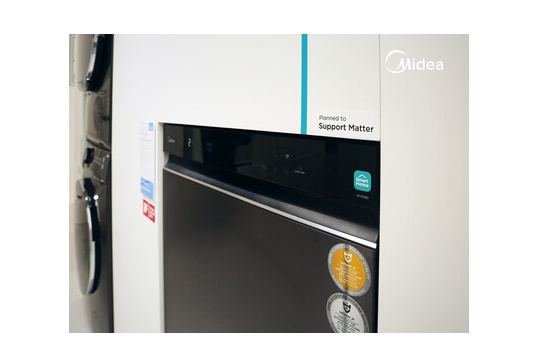 Společnost Midea na veletrhu IFA 2023 představila celosvětově první myčku nádobí s připojením standardu Matter