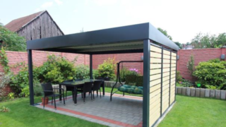 Pergola nebo přístřešek prodlouží léto na vaší zahradě až do podzimu