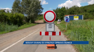 Sesuvy svahu v Drslavicích si vynutily opravu silnice, na místě je úplná uzavírka