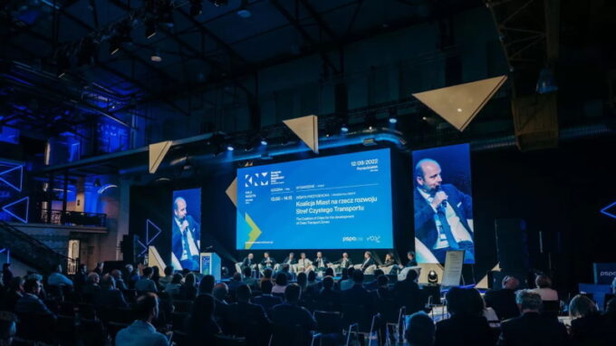 Kongres nové mobility 2023, čtvrtý ročník největší konference v Polsku a středovýchodní Evropě, 26. až 28. září 2023 v prostorách EXPO Lodž.