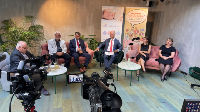 Světový den atopické dermatitidy: ekzém ovlivňuje kvalitu spánku i psychiku