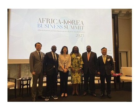 Afrika a Korea se setkávají v Paříži na přelomovém obchodním summitu