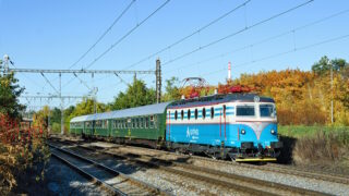 Karlštejnský expres – pohodlná doprava na vinobraní