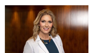 Společnost Mary Kay Inc. prezentuje nové závěry ohledně směsi antioxidantů, která může redukovat viditelné účinky znečištění a stárnutí na pleť