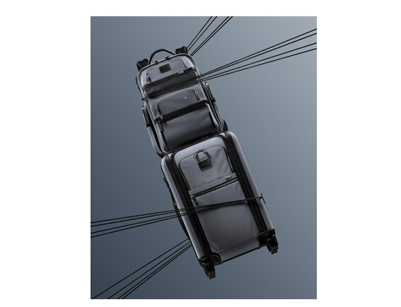 Tumi představuje nové kolekce Alpha v rozšíření své kampaně „Essentially Beautiful