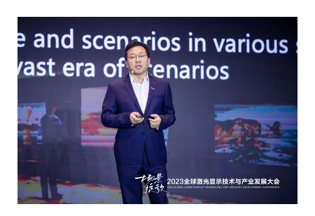 Laserové televizory Hisense znovu rozšiřují hranice možností chytrého bydlení s první skládací televizí L5K