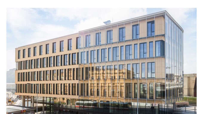 TayllorCox otevřel nový campus a ovládá pražské nebe!