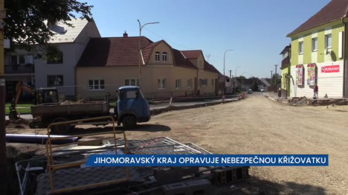 V Hroznové Lhotě opravují nebezpečnou křižovatku, kde se stala tragická dopravní nehoda