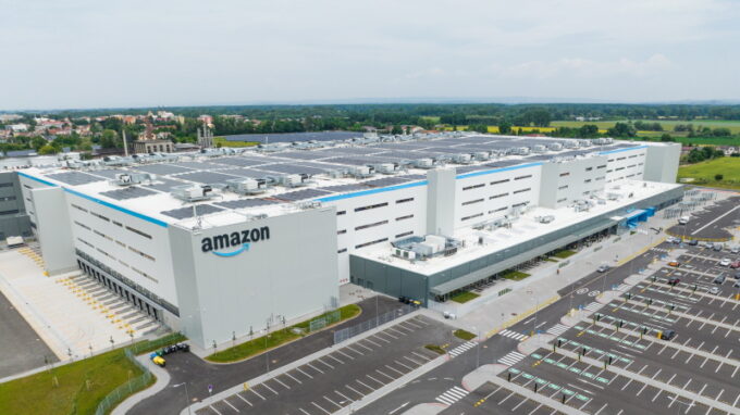 Amazon v distribučních centrech v Česku nabere 3900 zaměstnanců na vánoční sezonu