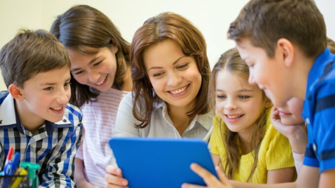 V mezinárodní jazykové soutěži s WocaBee mohou školy získat až 150.000 Kč na modernizaci.